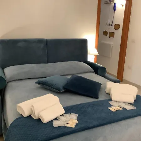 Tinnyhouse-3