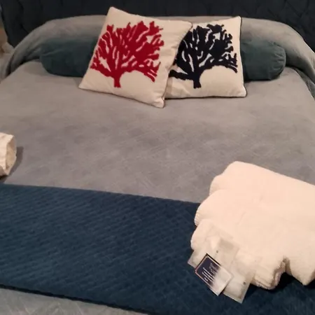 Tinnyhouse-2